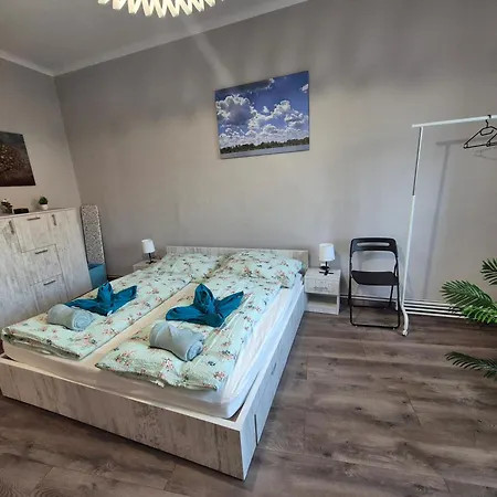 Natural Blue شقة بودابست