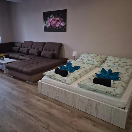 شقة Natural Blue *