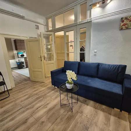 Natural Blue アパート ブダペスト